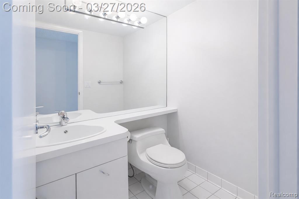 1932 Klingensmith Road Bloomfield Hills, MI 48302 - Photo 13 of 27