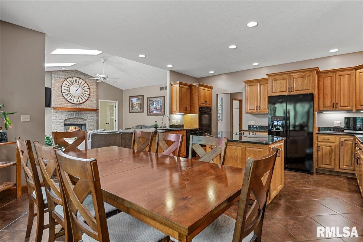 3620 Melissa Drive Springfield, IL 62711 - Photo 12 of 71