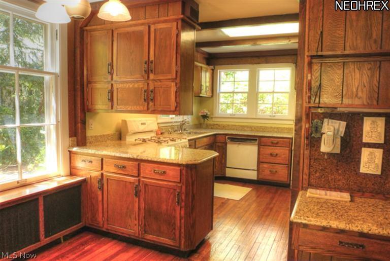 2708 Inverness Road Shaker Heights, OH 44122 - Photo 3 of 11 Gallery Image 3