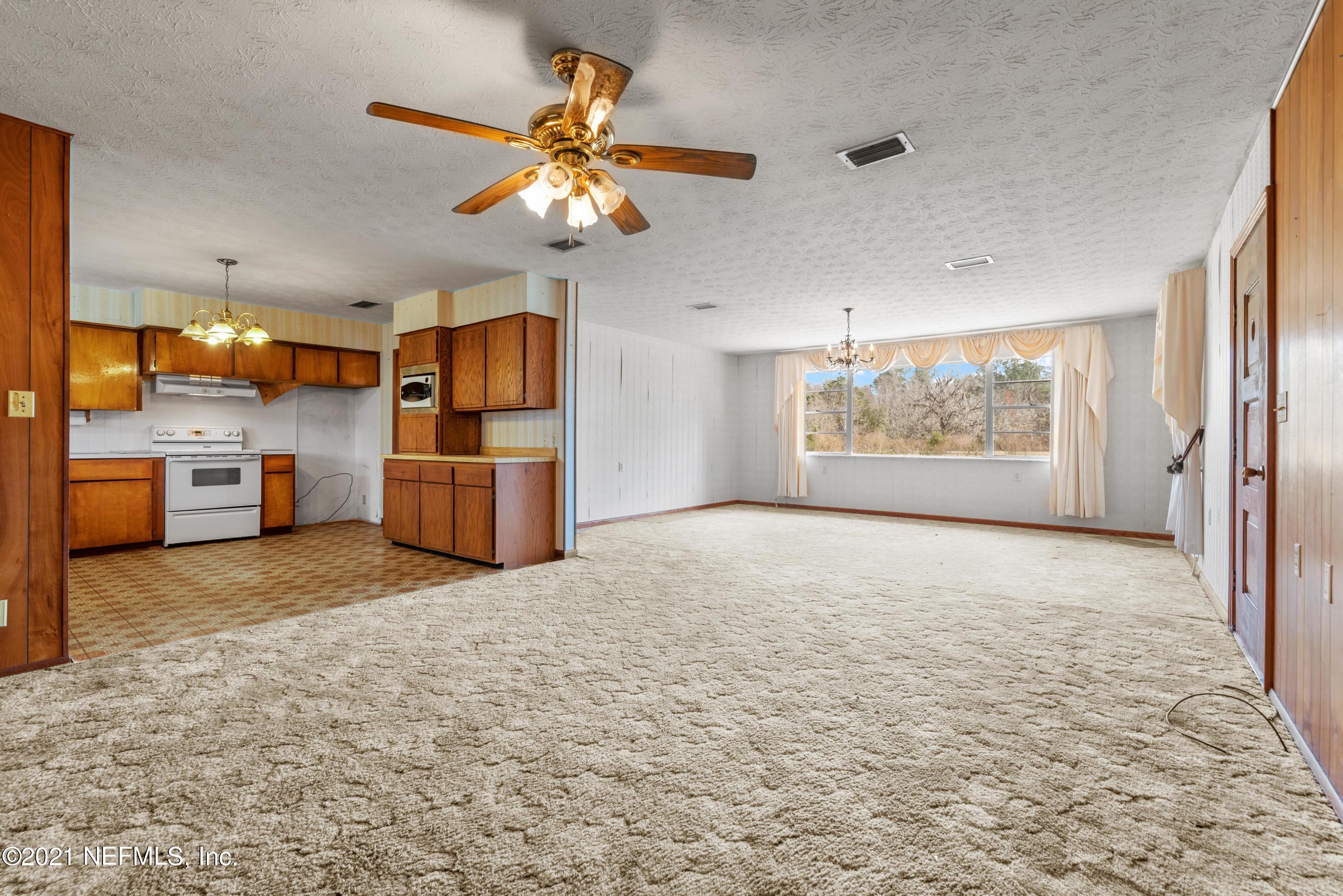 4282 Yellow Water Road Jacksonville, FL 32234 - Photo 17 of 32 Living/Dinning Room