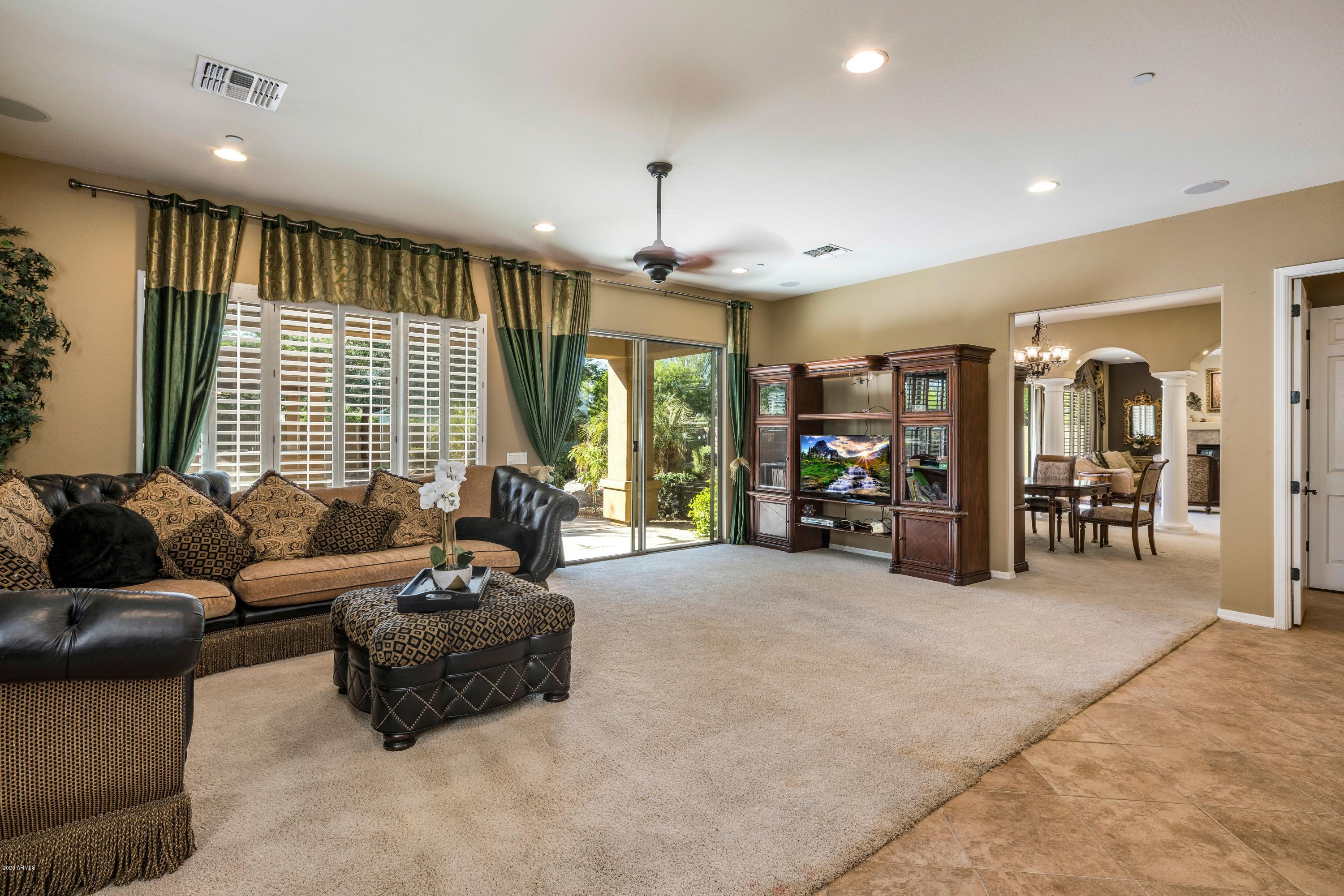 3735 East Maffeo Road Phoenix, AZ 85050 - Photo 6 of 16 Family room