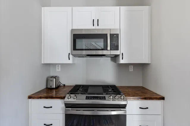 $344,900 | 82 Angus Drive, Johnson, VT 05656