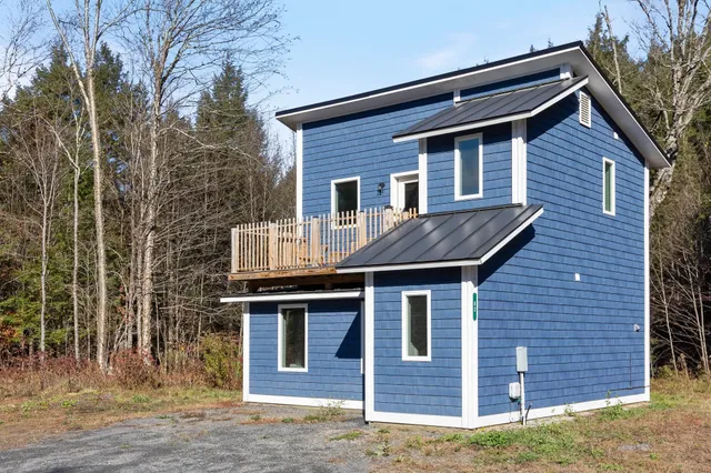 $344,900 | 82 Angus Drive, Johnson, VT 05656