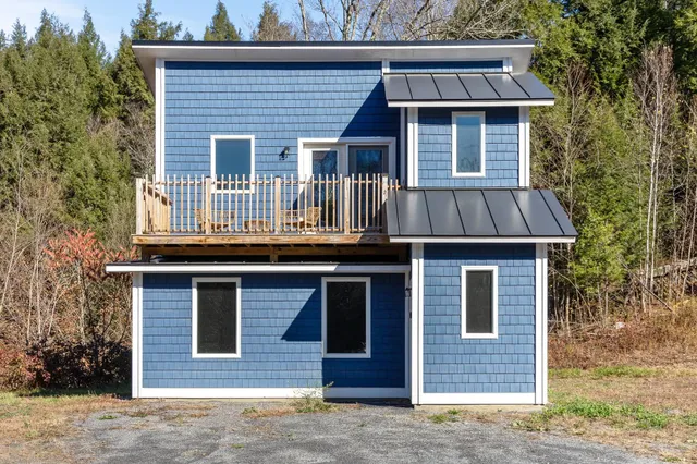 $344,900 | 82 Angus Drive, Johnson, VT 05656