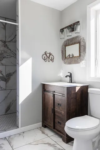 $344,900 | 82 Angus Drive, Johnson, VT 05656