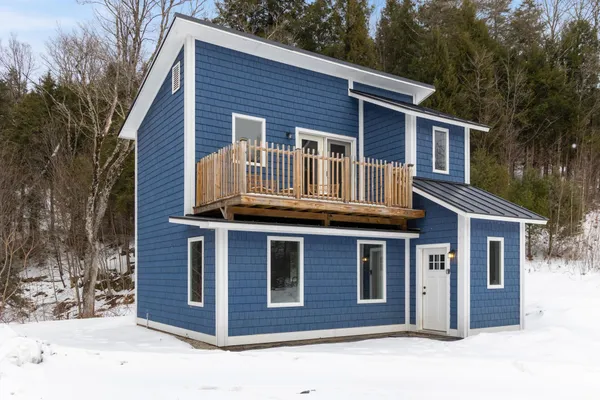 $309,900 | 82 Angus Drive, Johnson, VT 05656