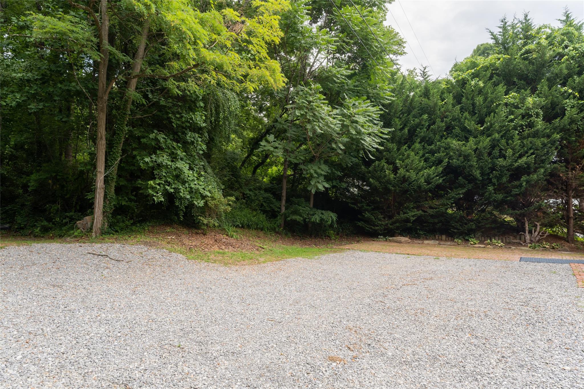 137 Ridge Cross Road Asheville, NC 28805 - Photo 19 of 20 Gallery Image 19