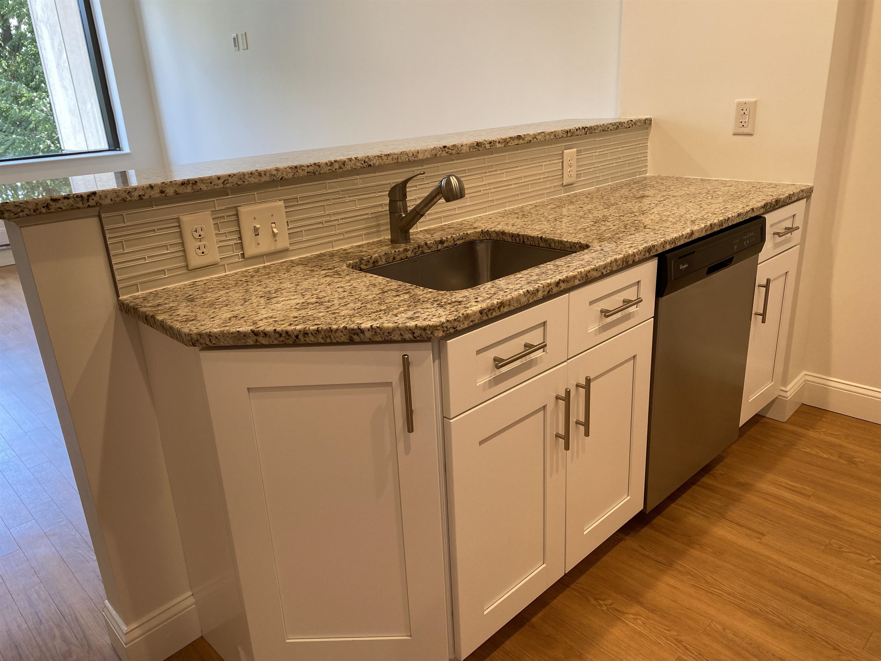 875 Elm Street, Unit 211 Manchester, NH 03101 - Photo 10 of 38