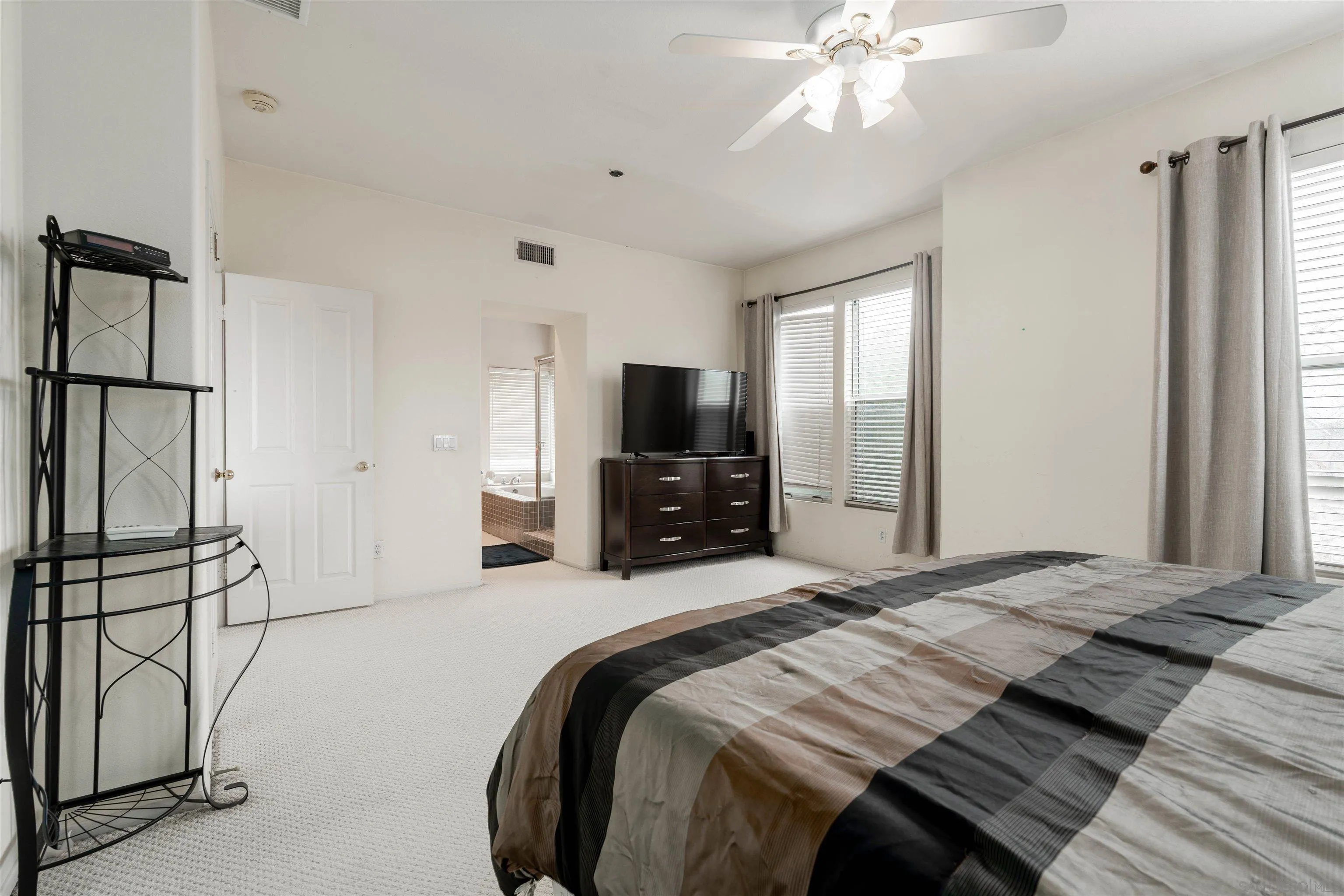 13957 Carmel Ridge Road San Diego, CA 92128 - Photo 17 of 26