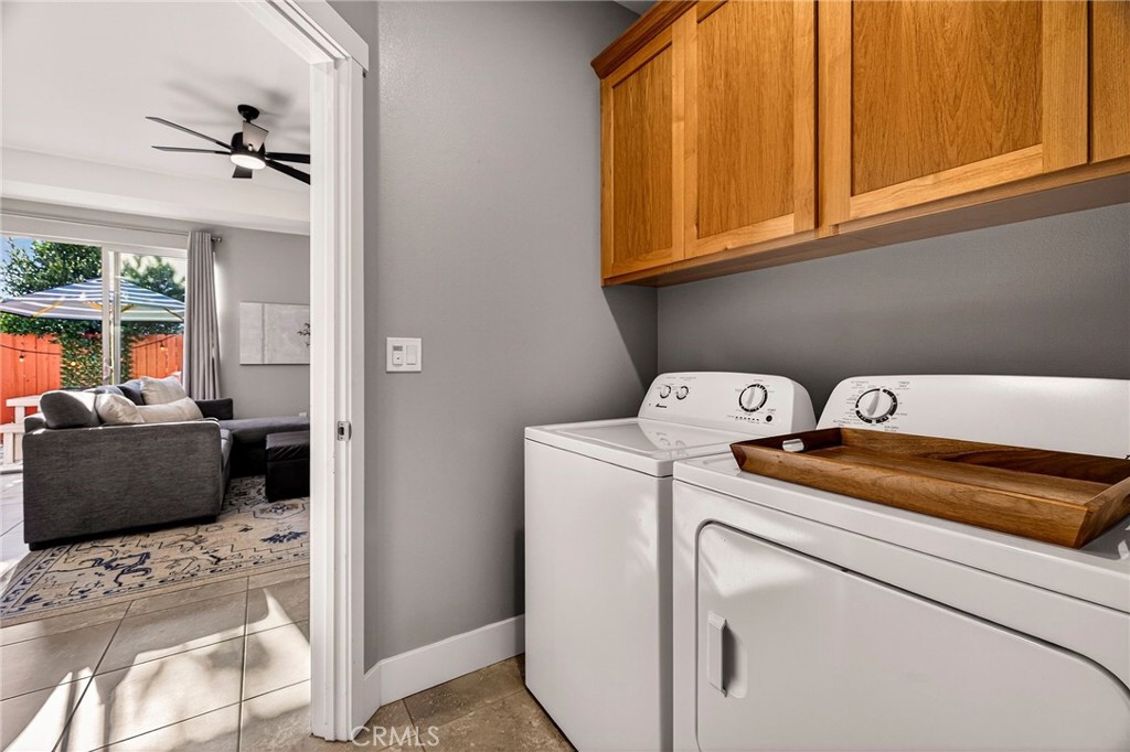 2855 Pin Oak Lane Chico, CA 95928 - Photo 34 of 48 a utility room with dryer and washer