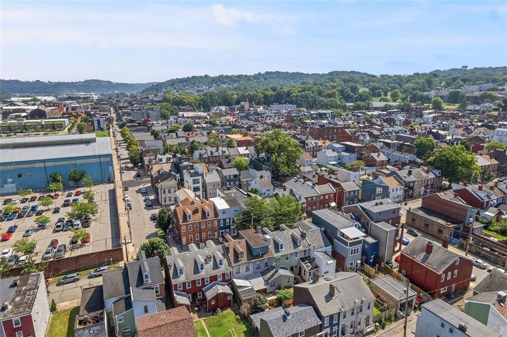 106 44th Street Pittsburgh, PA 15201 - Photo 40 of 41 an aerial view of a city