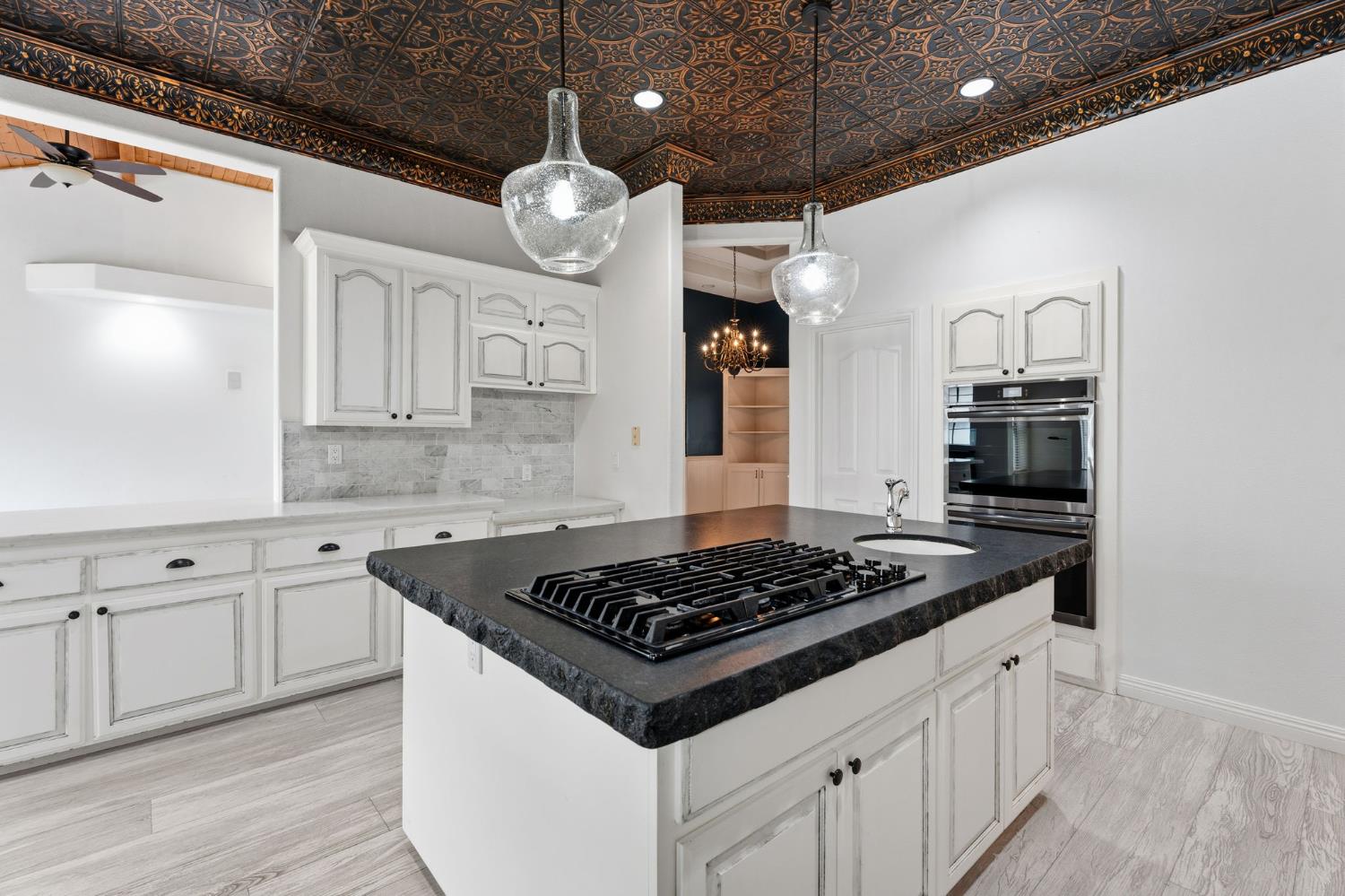 602 Fallbrook Avenue Clovis, CA 93611 - Photo 12 of 42