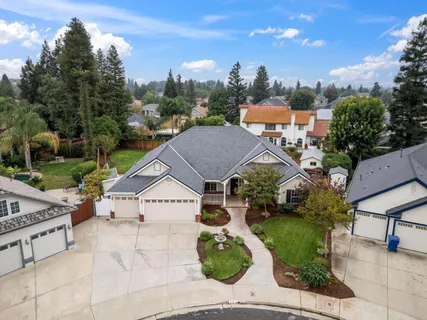 $789,000 | 602 Fallbrook Avenue, Clovis, CA 93611