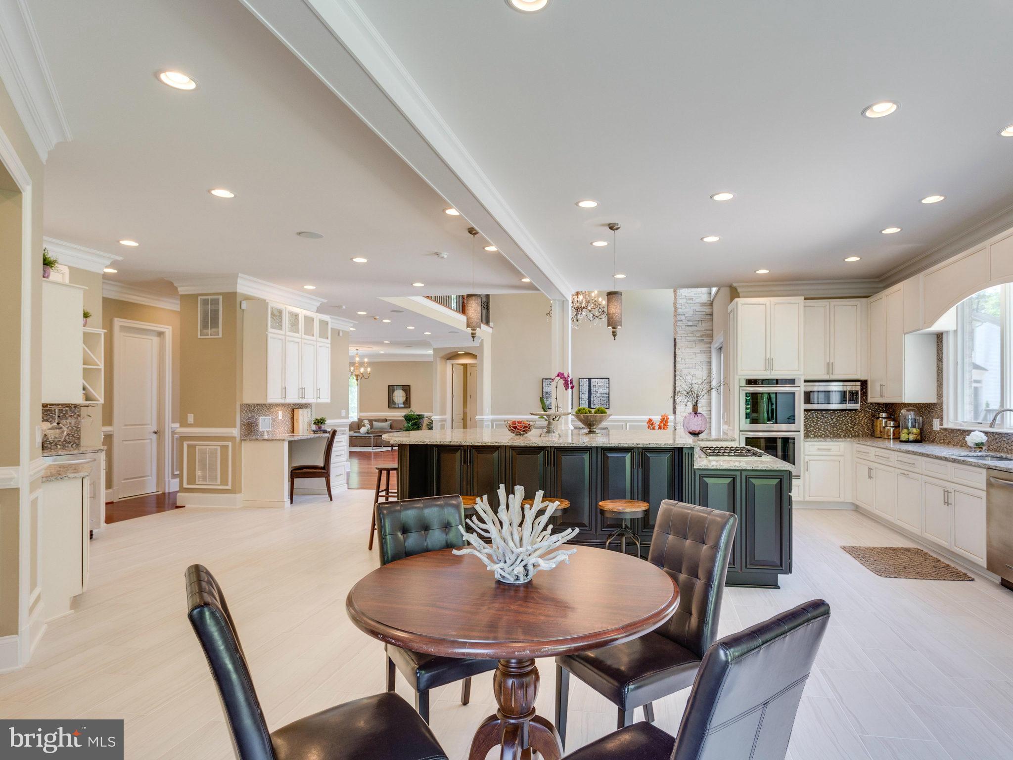 385 Court House Road Southwest Vienna, VA 22180 - Photo 19 of 29 Gourmet Kitchen and Breakfast Room