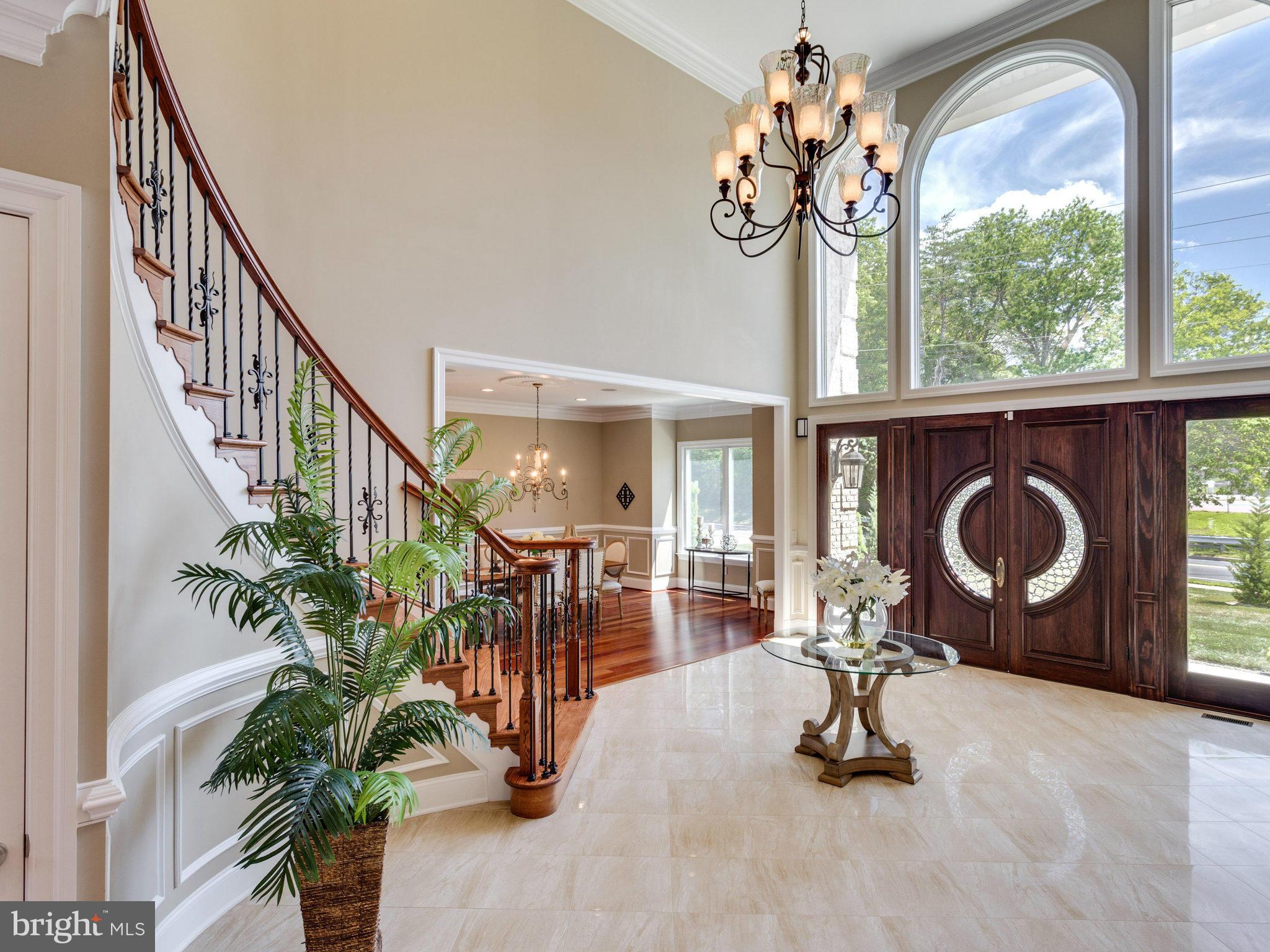 385 Court House Road Southwest Vienna, VA 22180 - Photo 3 of 29 Grand Foyer