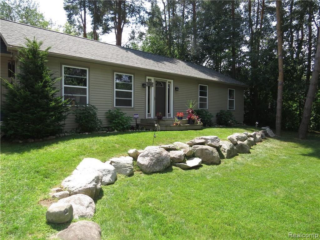 8339 Rustic Trail Linden, MI 48451 - Photo 4 of 30 IMG_9192.JPG