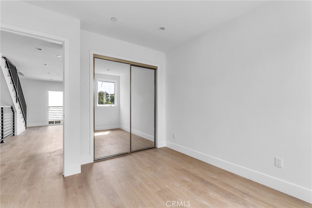 4453 Colfax Avenue, Unit 2 Studio City, CA 91602 - Photo 12 of 60 a view of an empty room and window