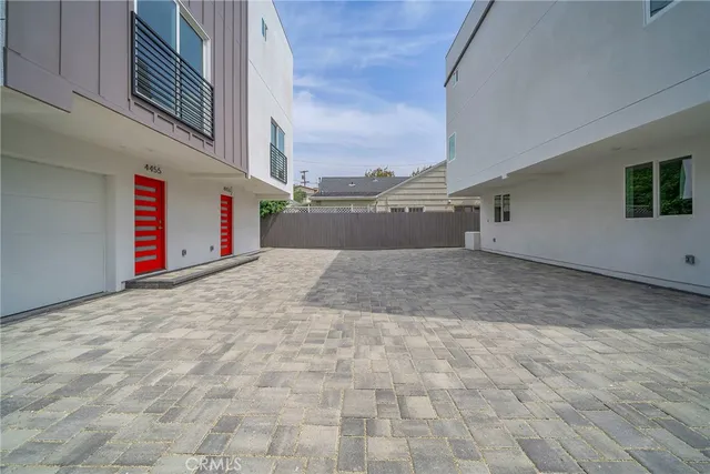 $5,000 | 4453 Colfax Avenue, Unit 2, Studio City, CA 91602