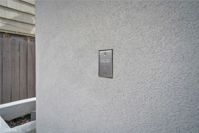 $5,000 | 4453 Colfax Avenue, Unit 2, Studio City, CA 91602