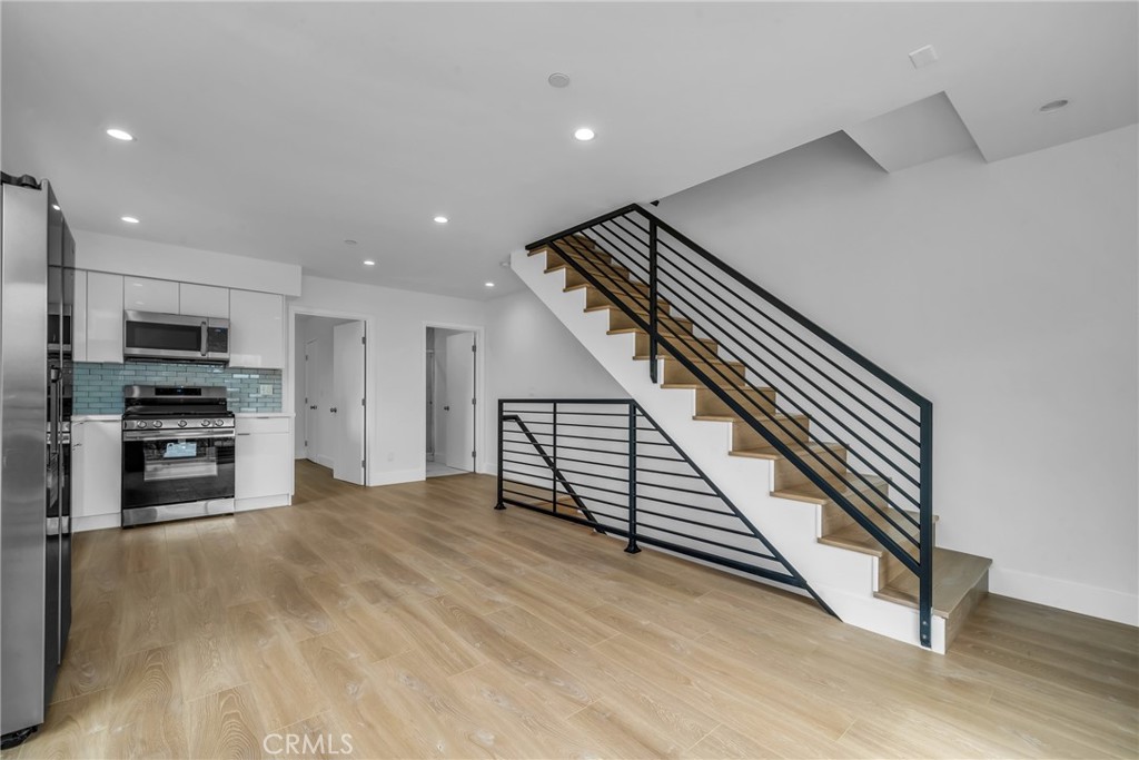 4453 Colfax Avenue, Unit 2 Studio City, CA 91602 - Photo 6 of 60