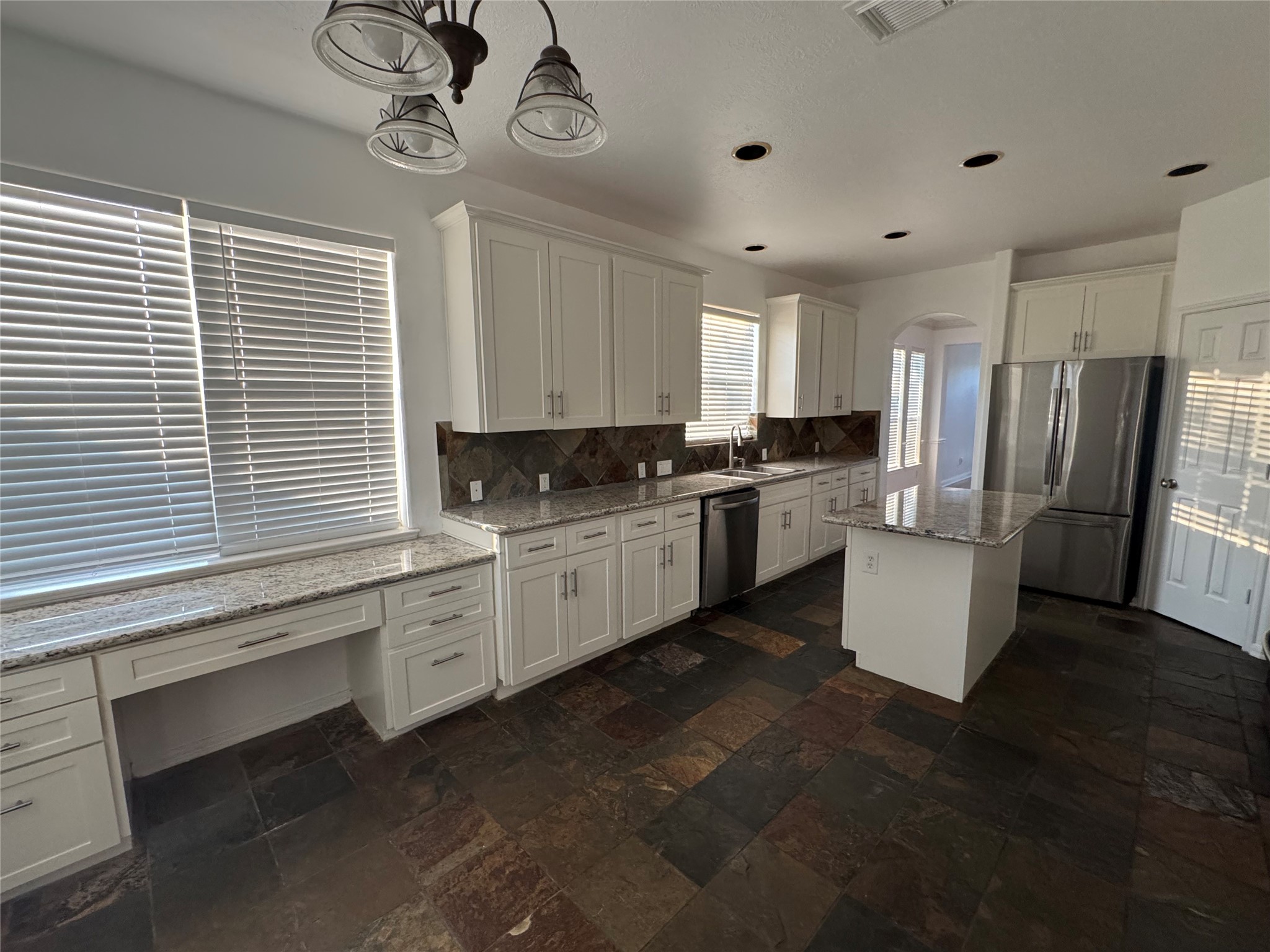 6311 Auburn Terrace Court Spring, TX 77389 - Photo 8 of 38