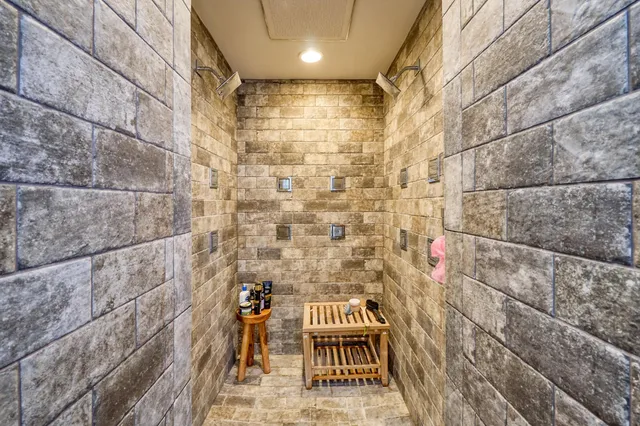 $1,270,000 | 1290 Snelling Avenue North, St. Paul, MN 55108