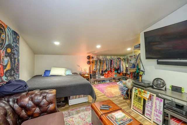 $1,270,000 | 1290 Snelling Avenue North, St. Paul, MN 55108