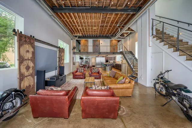 $1,270,000 | 1290 Snelling Avenue North, St. Paul, MN 55108