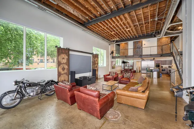 $1,270,000 | 1290 Snelling Avenue North, St. Paul, MN 55108