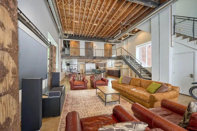 $1,270,000 | 1290 Snelling Avenue North, St. Paul, MN 55108