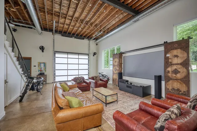 $1,270,000 | 1290 Snelling Avenue North, St. Paul, MN 55108