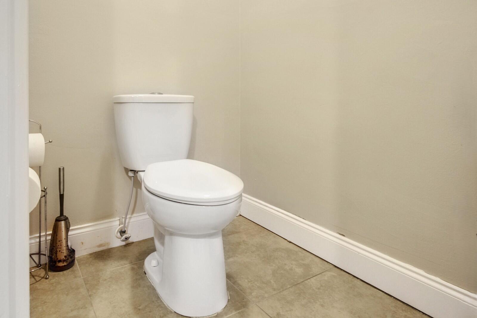 6684 Northwest 23rd Terrace Boca Raton, FL 33496 - Photo 18 of 24 Primary Water Closet