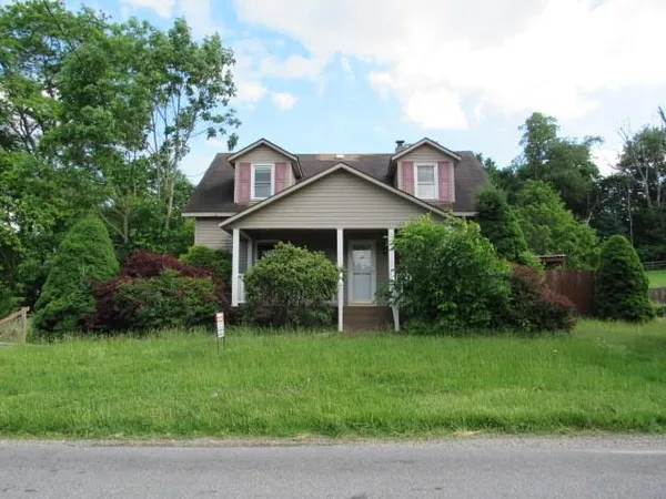 $163,000 | 2060 Oakridge Drive, Salix, PA 15952