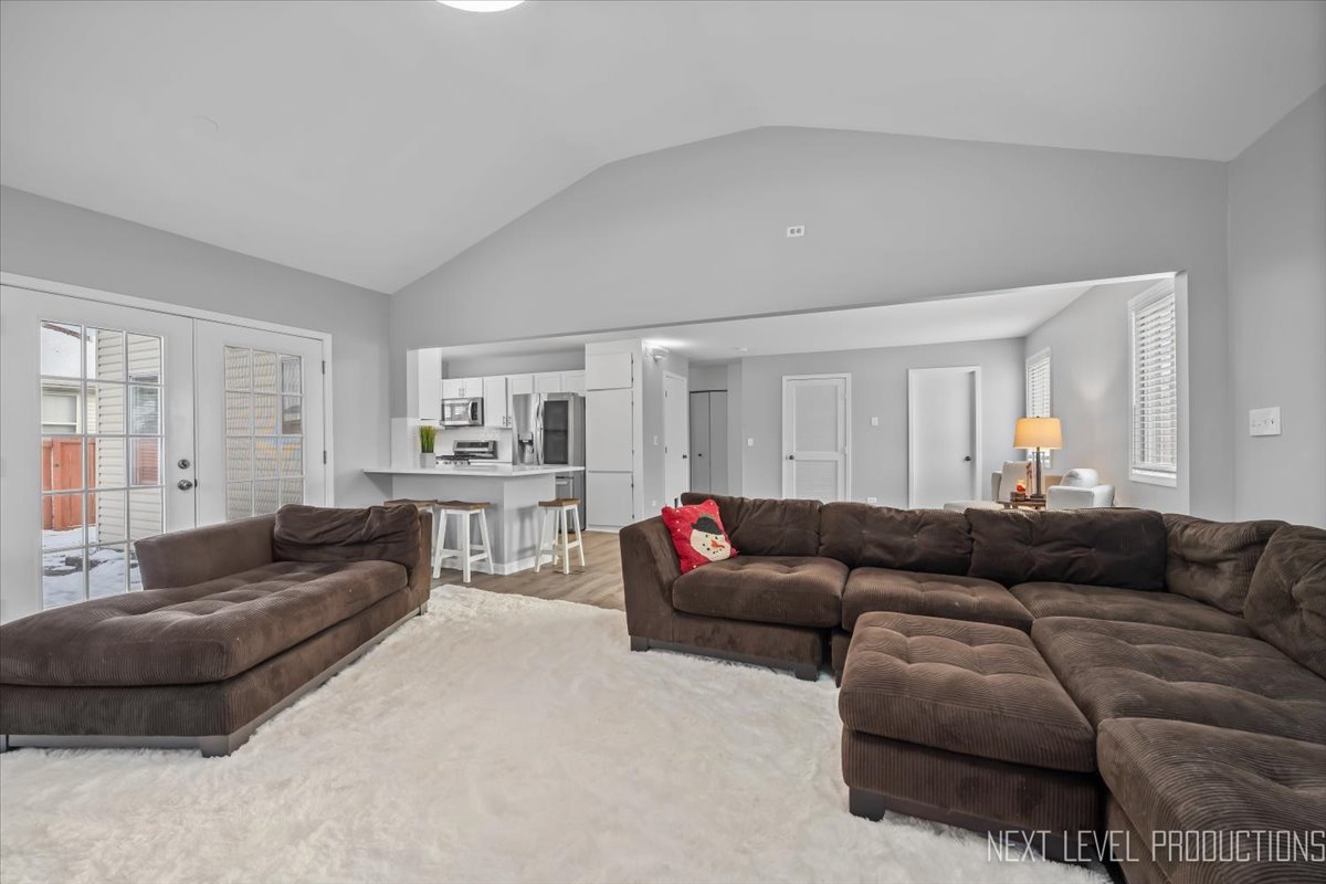 2632 Emma Circle Aurora, IL 60504 - Photo 13 of 34