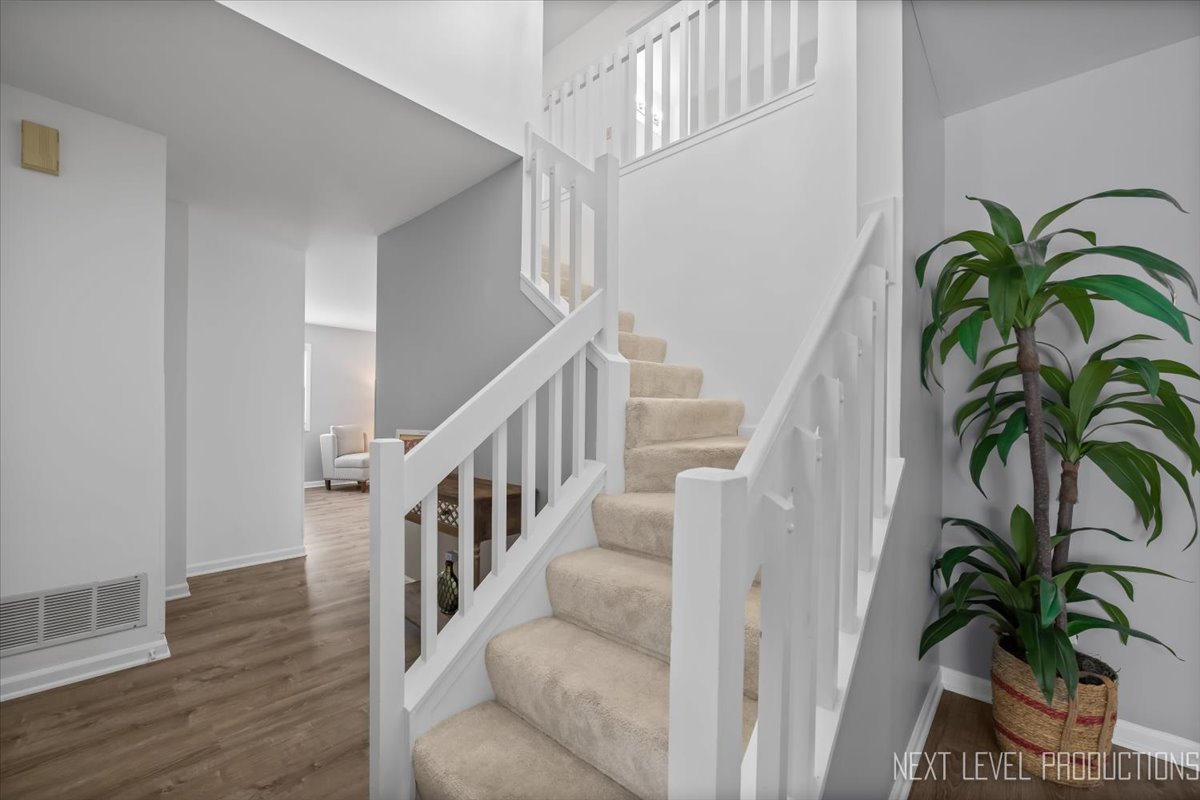 2632 Emma Circle Aurora, IL 60504 - Photo 3 of 34