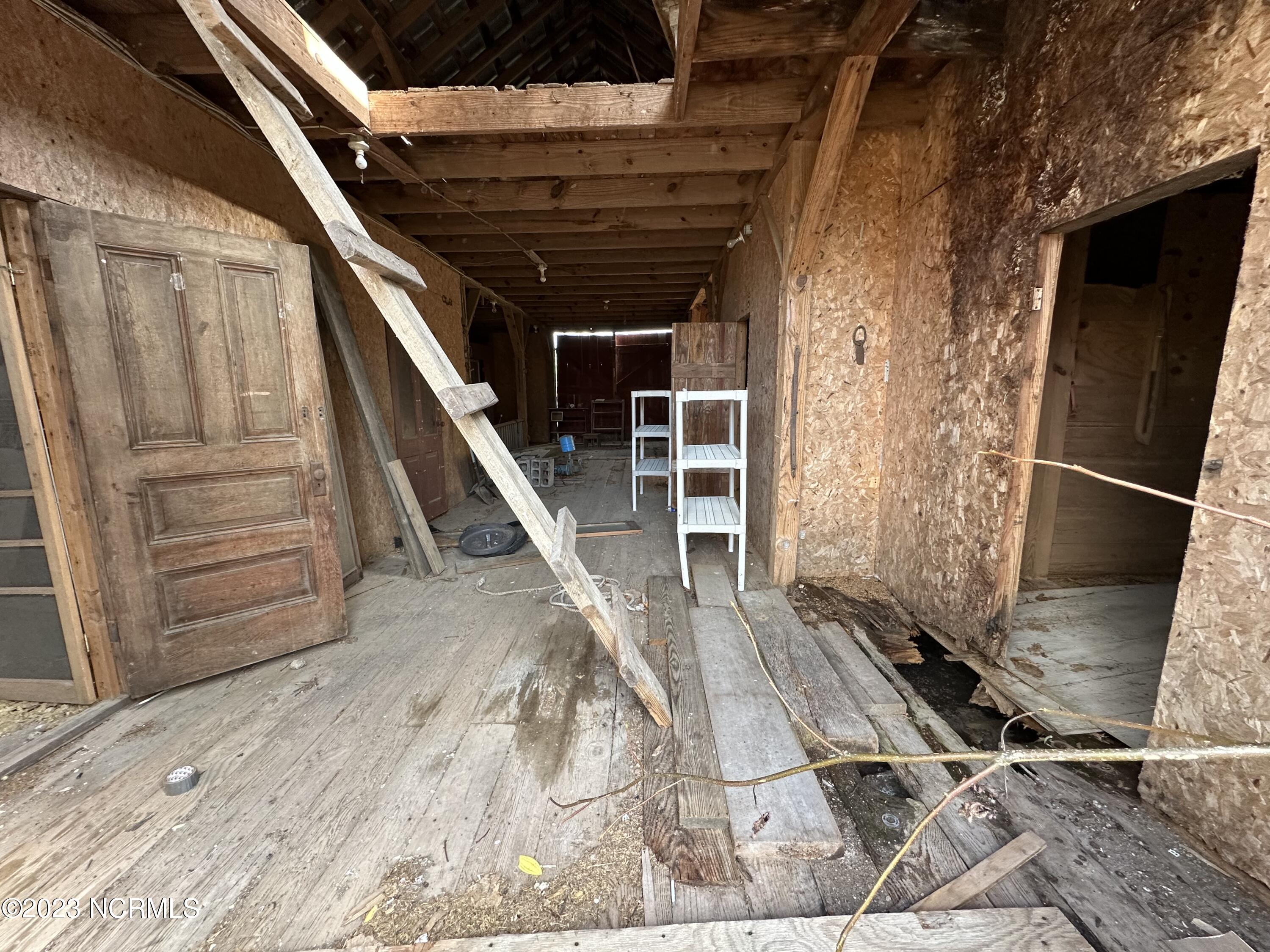 1340 Newland Road Elizabeth City, NC 27909 - Photo 22 of 23 Barn interior