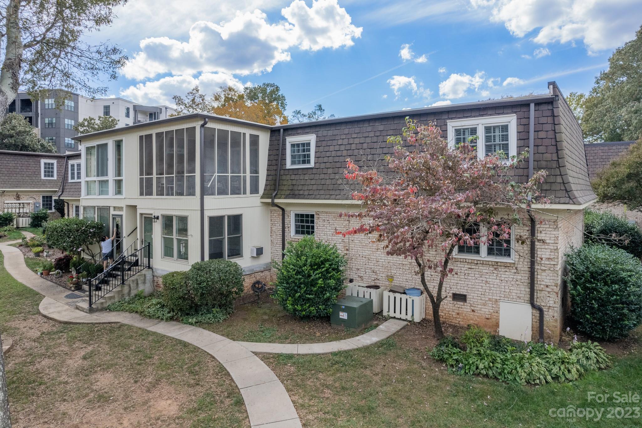 1704 Roxborough Road Charlotte, NC 28211 - Photo 27 of 34 Gallery Image 27