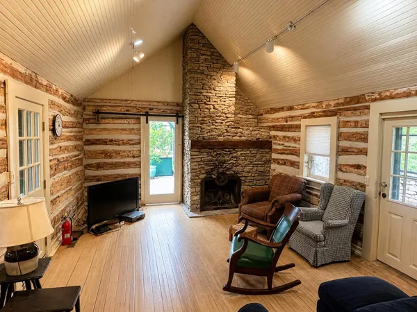 $1 | 13321 Smith Drive, Soldiers Grove, WI 54655