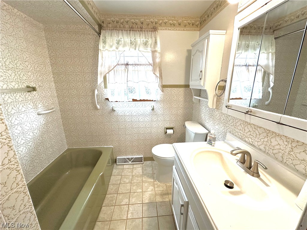 3033 St Johns Road Colliers, WV 26035 - Photo 16 of 22 1st Floor Bathroom
