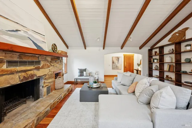 $2,000,000 | 2016 Park Vista Court, Santa Rosa, CA 95405