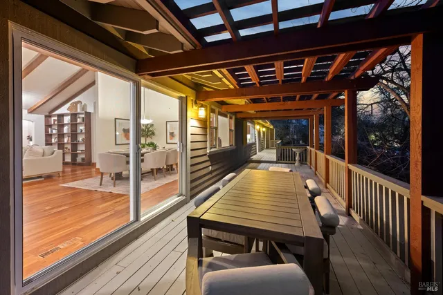 $2,000,000 | 2016 Park Vista Court, Santa Rosa, CA 95405