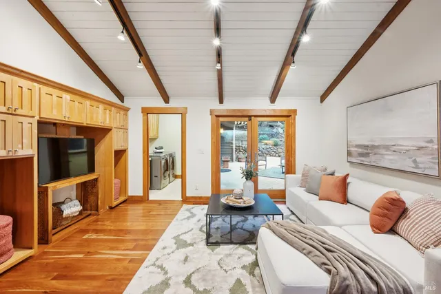 $2,000,000 | 2016 Park Vista Court, Santa Rosa, CA 95405