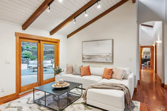 $2,000,000 | 2016 Park Vista Court, Santa Rosa, CA 95405