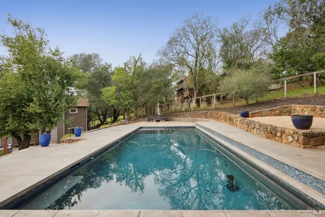 $2,000,000 | 2016 Park Vista Court, Santa Rosa, CA 95405