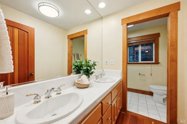 $2,000,000 | 2016 Park Vista Court, Santa Rosa, CA 95405