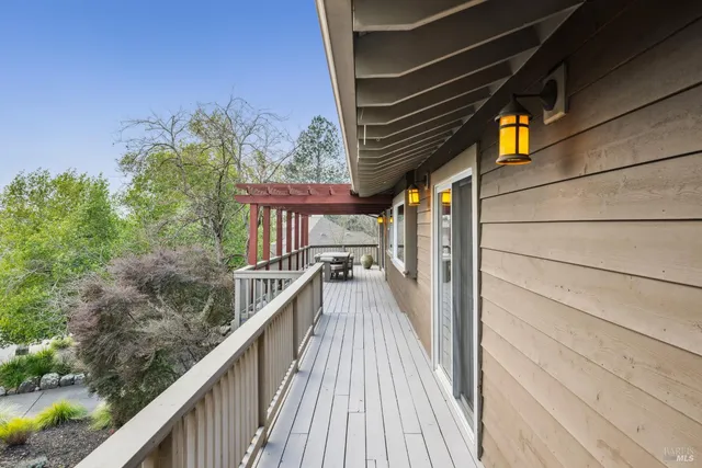 $2,000,000 | 2016 Park Vista Court, Santa Rosa, CA 95405