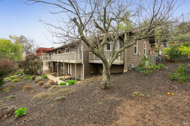 $2,000,000 | 2016 Park Vista Court, Santa Rosa, CA 95405