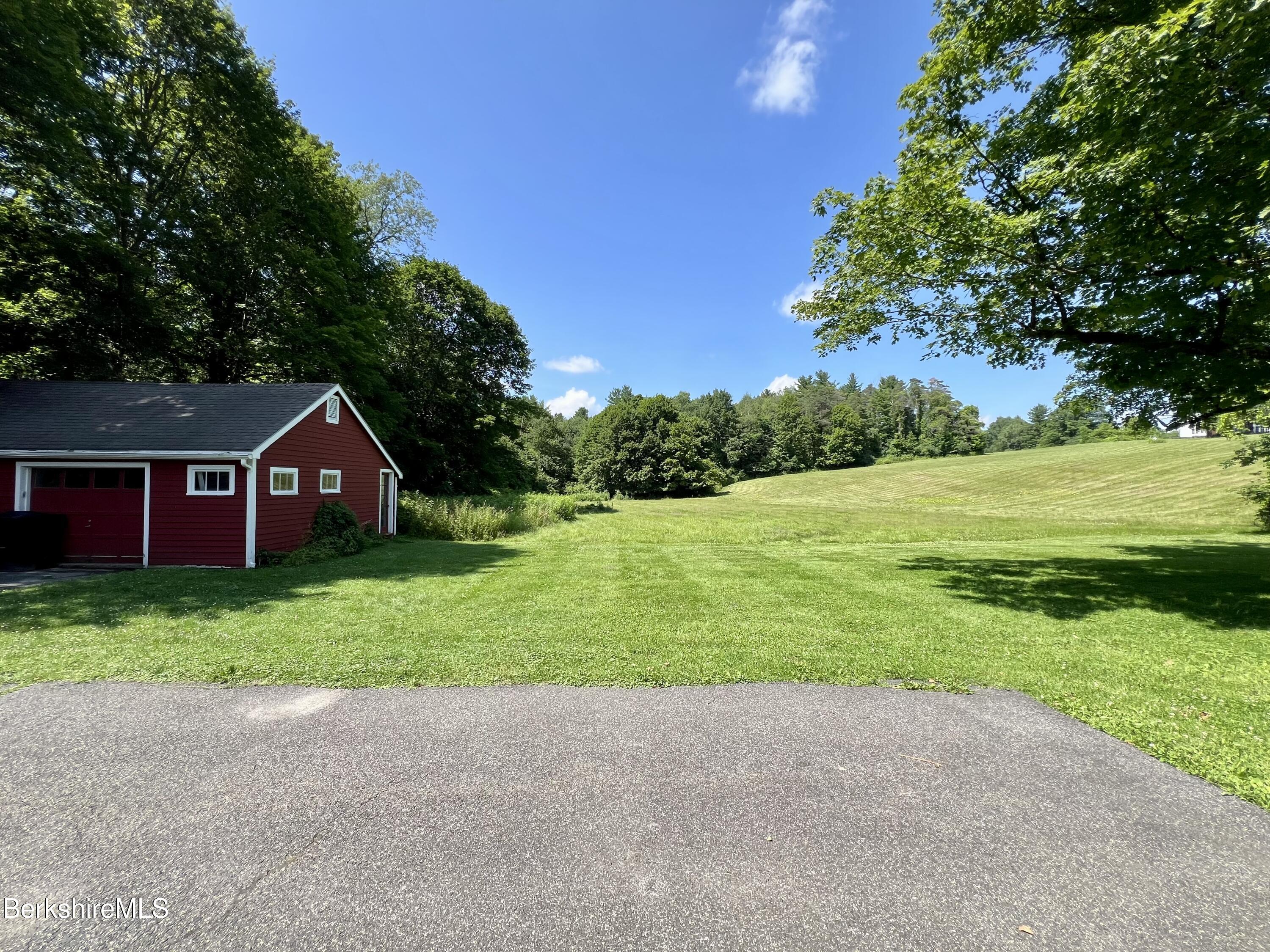 410 Swamp Road, Unit 410 Richmond, MA 01201 - Photo 22 of 26 GARAGE AND PARKING