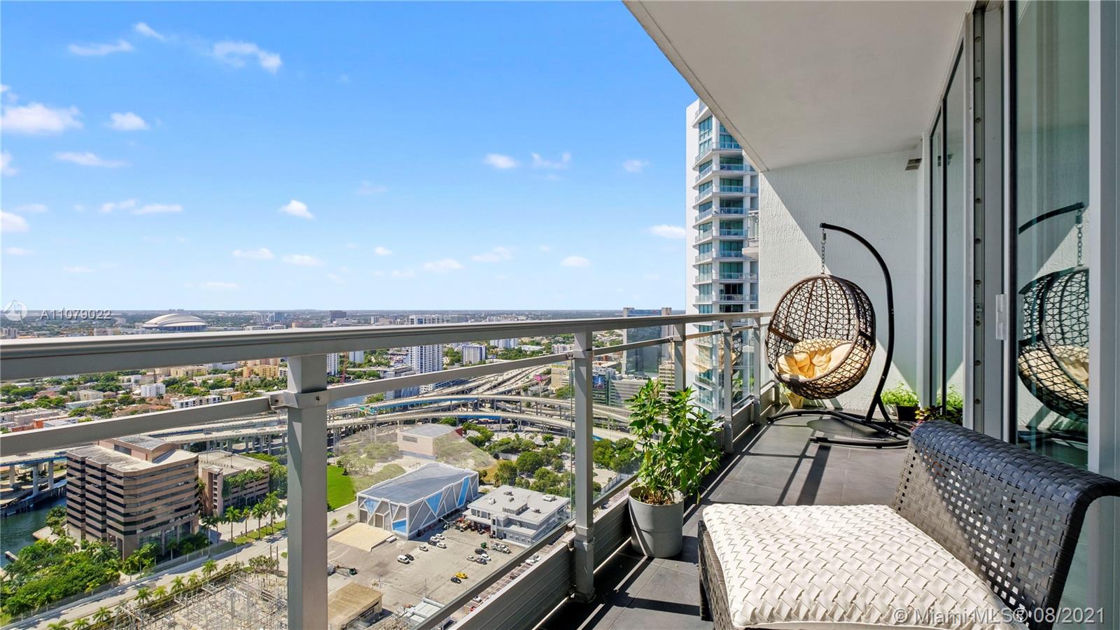 92 Southwest 3rd Street, Unit 3807 Miami, FL 33130 - Photo 3 of 15
