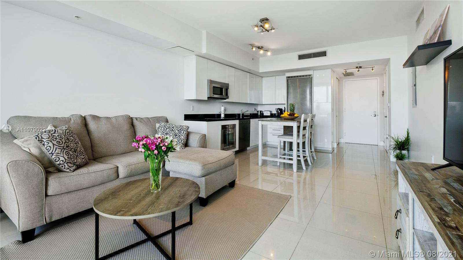 92 Southwest 3rd Street, Unit 3807 Miami, FL 33130 - Photo 7 of 15